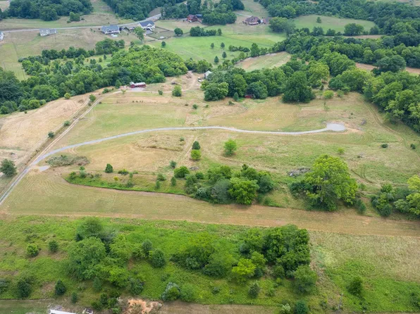 1244 Little Georgetown Rd, Hedgesville, WV 25427