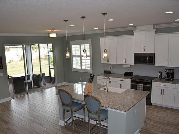 4th image of 16067 Black Hickory Dr