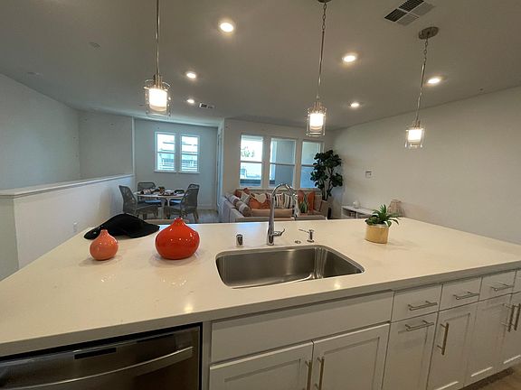 3rd image of 3049 Boyter Pl