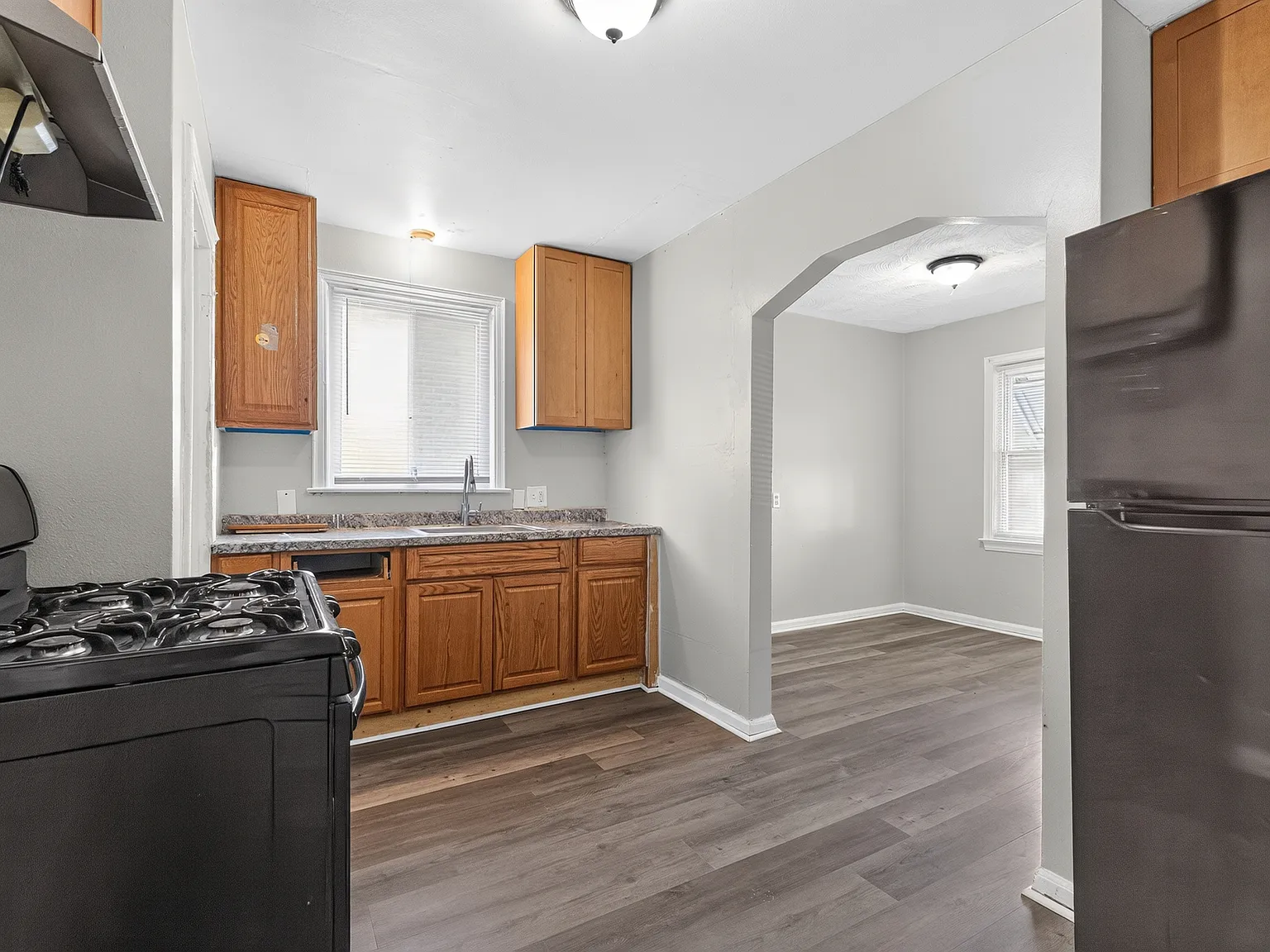 3 bed, 1200 sqft, $1,340 — Photo 2