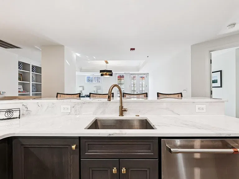 2501 Wisconsin Ave NW #7 — Photo 6