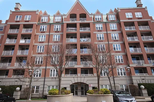 Sold by Wilk Real Estate | media 35