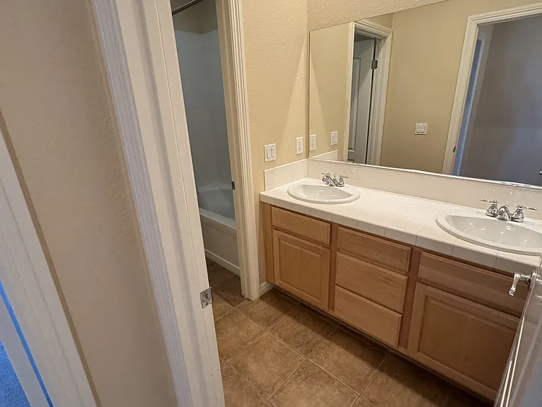 851 Antilla Way — Photo 31