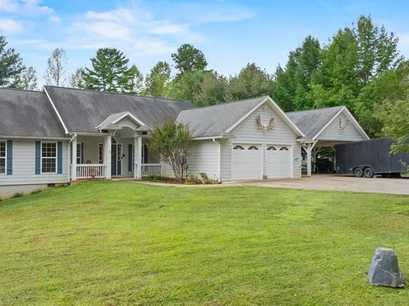 275 Coweeta Lake Cir, Franklin, NC 28734