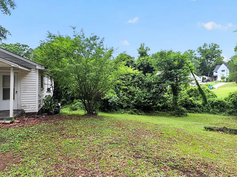 340 Clay St — Photo 7