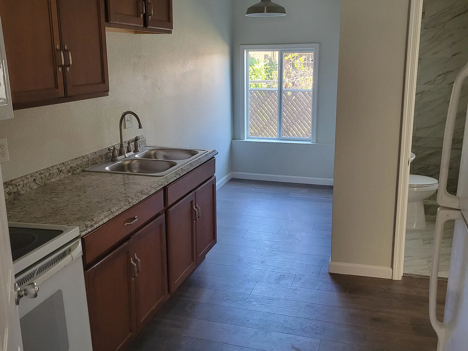 1 bed, 600 sqft, $1,300 — Photo 4