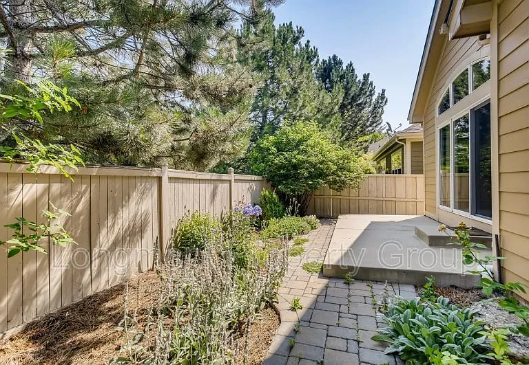 1668 Metropolitan Dr — Photo 21