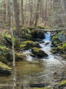 8 Benton Hill Rd, Becket, MA, 01223