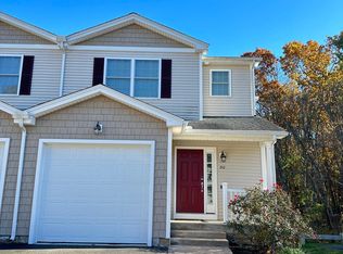 90 Gianna Dr, Manchester, CT 06042