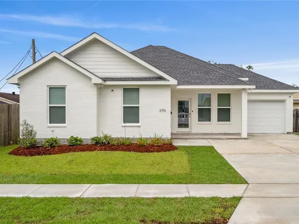 696 Newport Cir, Terrytown, LA 70056