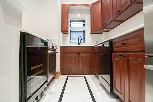 Rented by WAM Partners - William Moses Co. | media 44