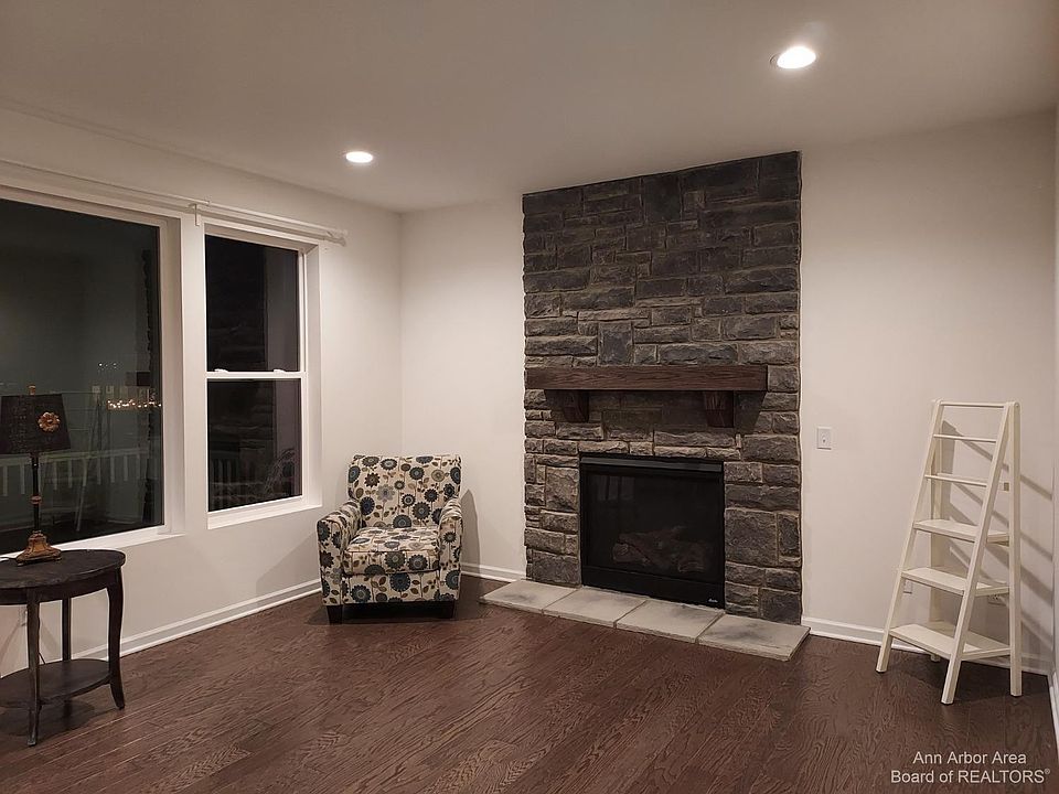 1st image of 19925 E Breton Ct