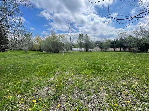 4th image of 69862 Fisher Rd