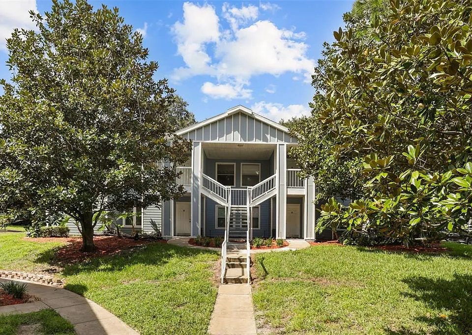 2584 Grassy Point Dr #204