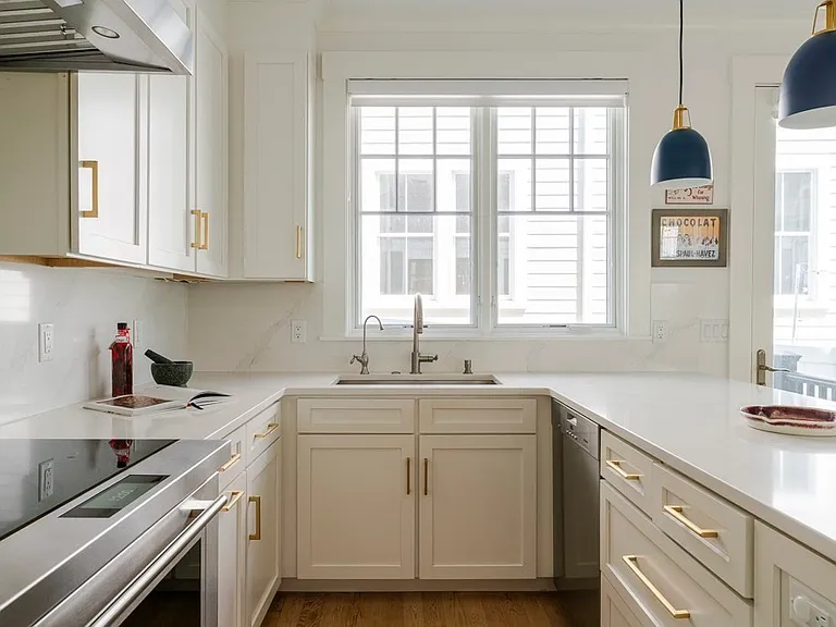 36 Laurel St #1 — Photo 11