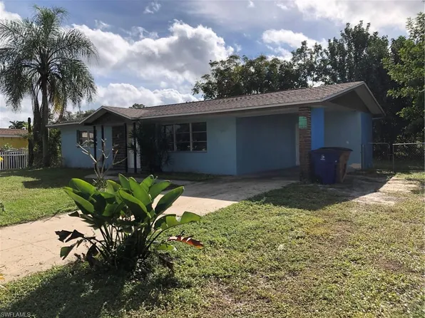 915 Hudson Ave, Lehigh Acres, FL 33936