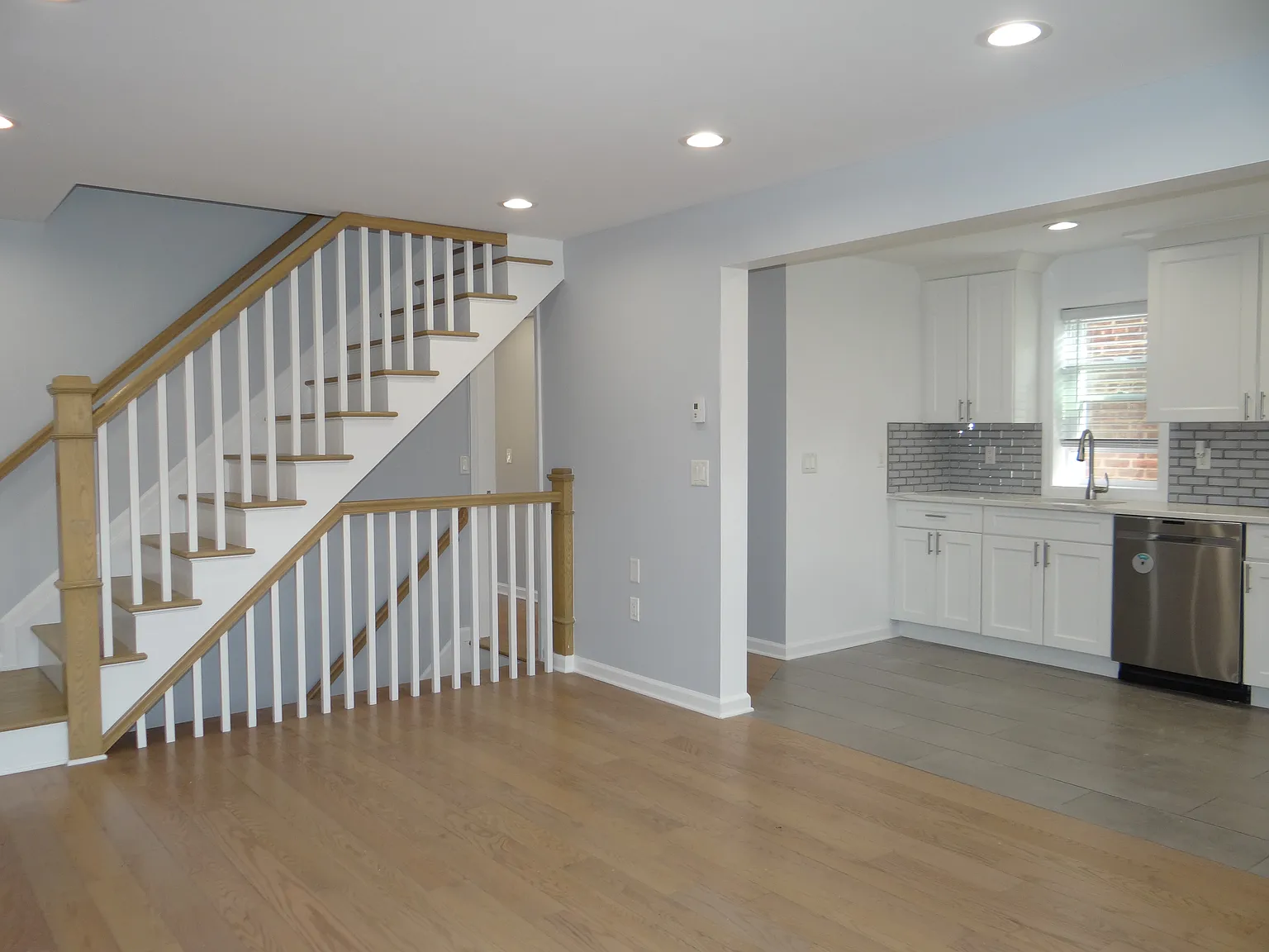 3 bed, 1400 sqft, $3,500 — Photo 3