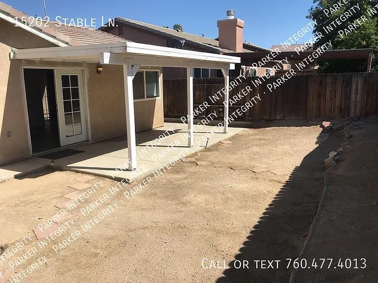 15202 Stable Ln — Photo 14