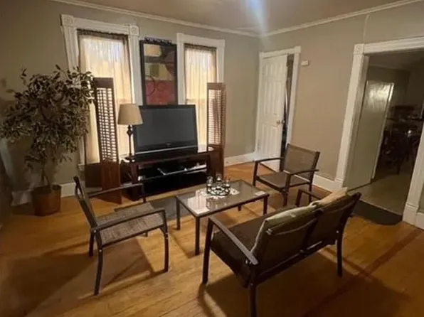 825 Sylvan St #2, Saint Paul, MN 55117