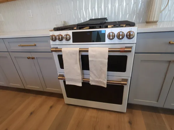 (undisclosed Address), South Jordan, UT 84009