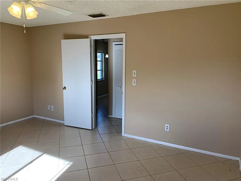 303 SW 3rd Pl #2 — Photo 12