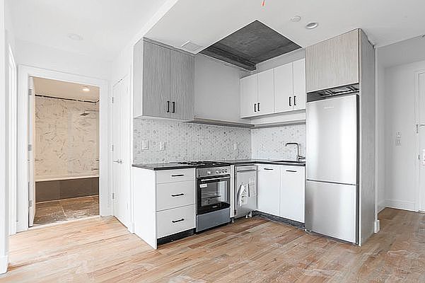 1st image of 662 E New York Ave #2F
