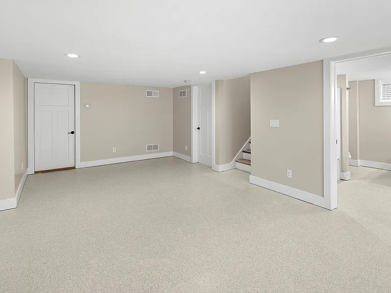 70 Forest Hill Dr — Photo 26