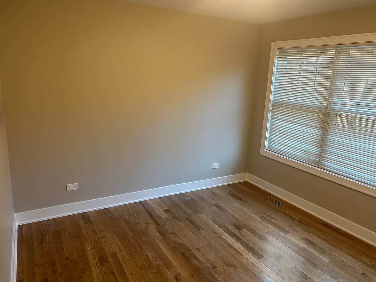 Building Photo - 2128 W Leland Ave #3