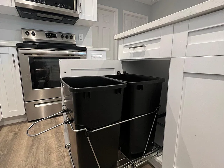2736 W Chestnut St #2 — Photo 5