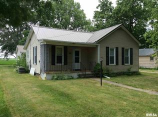 240 W Gossett St, Roseville, IL 61473