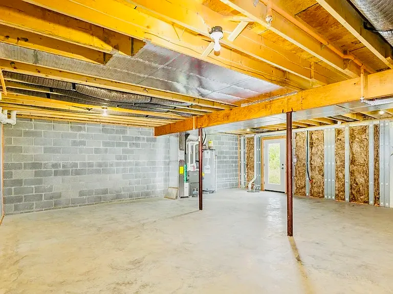 7884 Briarwood Dr — Photo 28