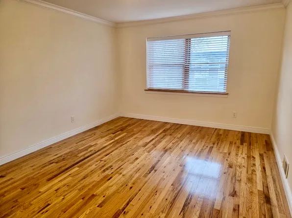 (undisclosed Address), Bayside, NY 11360