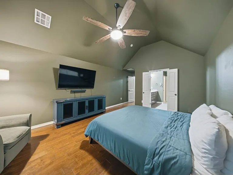 2425 Glenmere Dr — Photo 21
