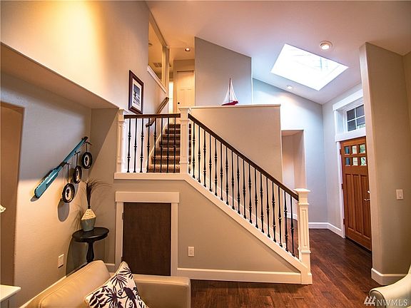 3rd image of 9815 153rd Street Ct E
