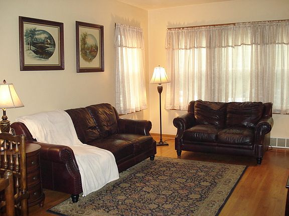 4th image of 4047 N Moody Ave