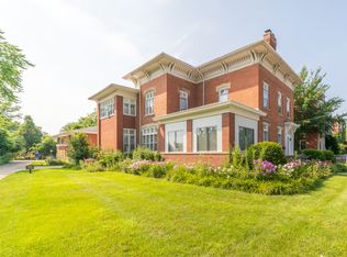 15 S View St APT 1, Aurora, IL 60506