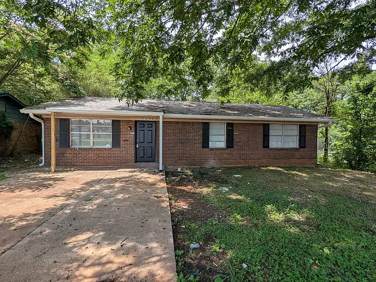 418 Murphys Ln — Photo 1