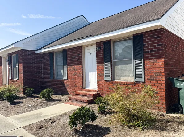 140 Lanier Dr #9, Statesboro, GA 30458