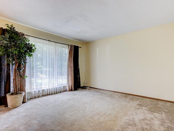 4th image of 6517 NW Tewksbury Dr