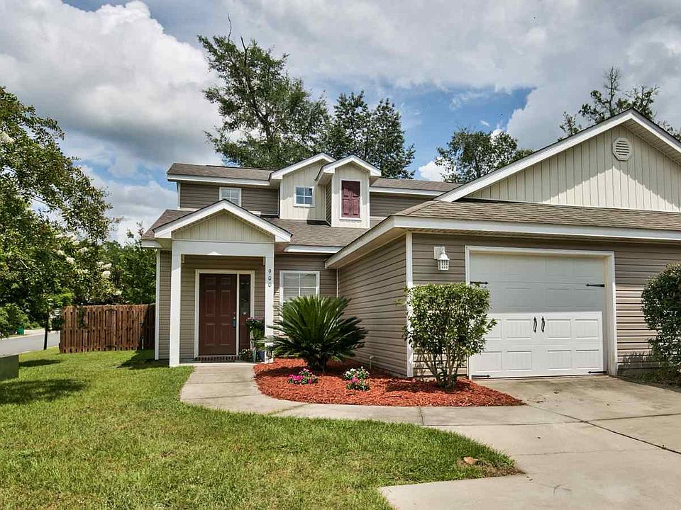 1st image of 900 Chase Creek Cir