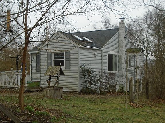 3rd image of 52 Worthington Dr W