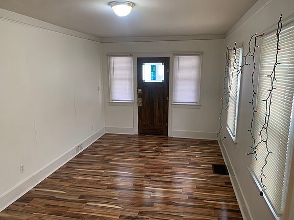 2nd image of 23 Bennett St