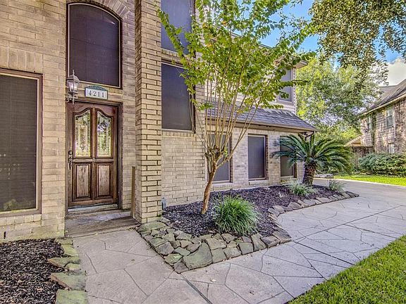 4th image of 4211 Cantwell Dr