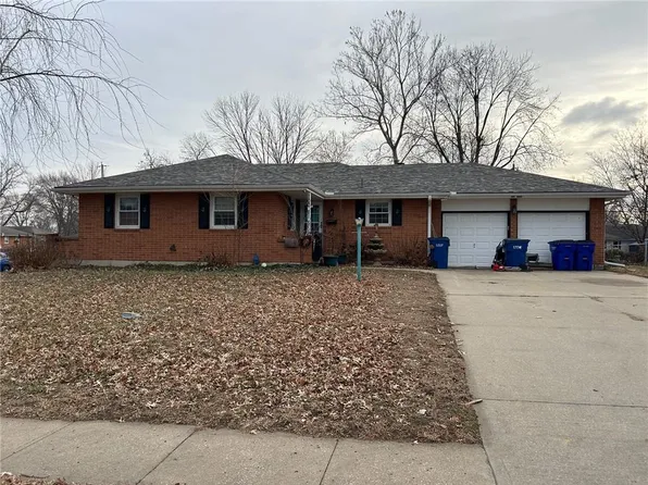 100 W Walnut St, Blue Springs, MO 64014