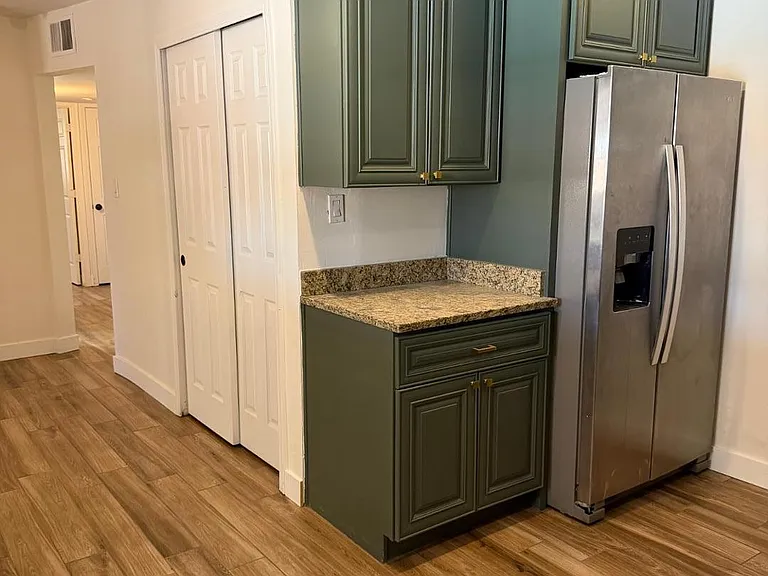 1418 E Williams St — Photo 12