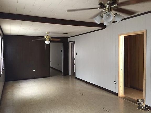 4th image of 513 Antoine St
