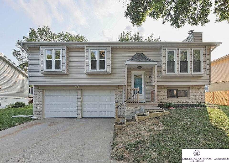 1st image of 10429 Laurel Ave