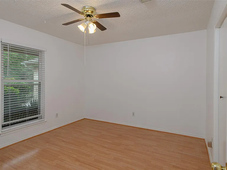 4110 Garden Springs Dr — Photo 9
