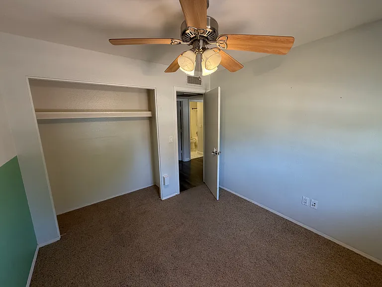 431 E Juanita Ave — Photo 3