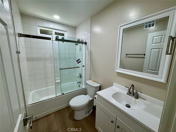 4th image of 357 N Vermont Ave